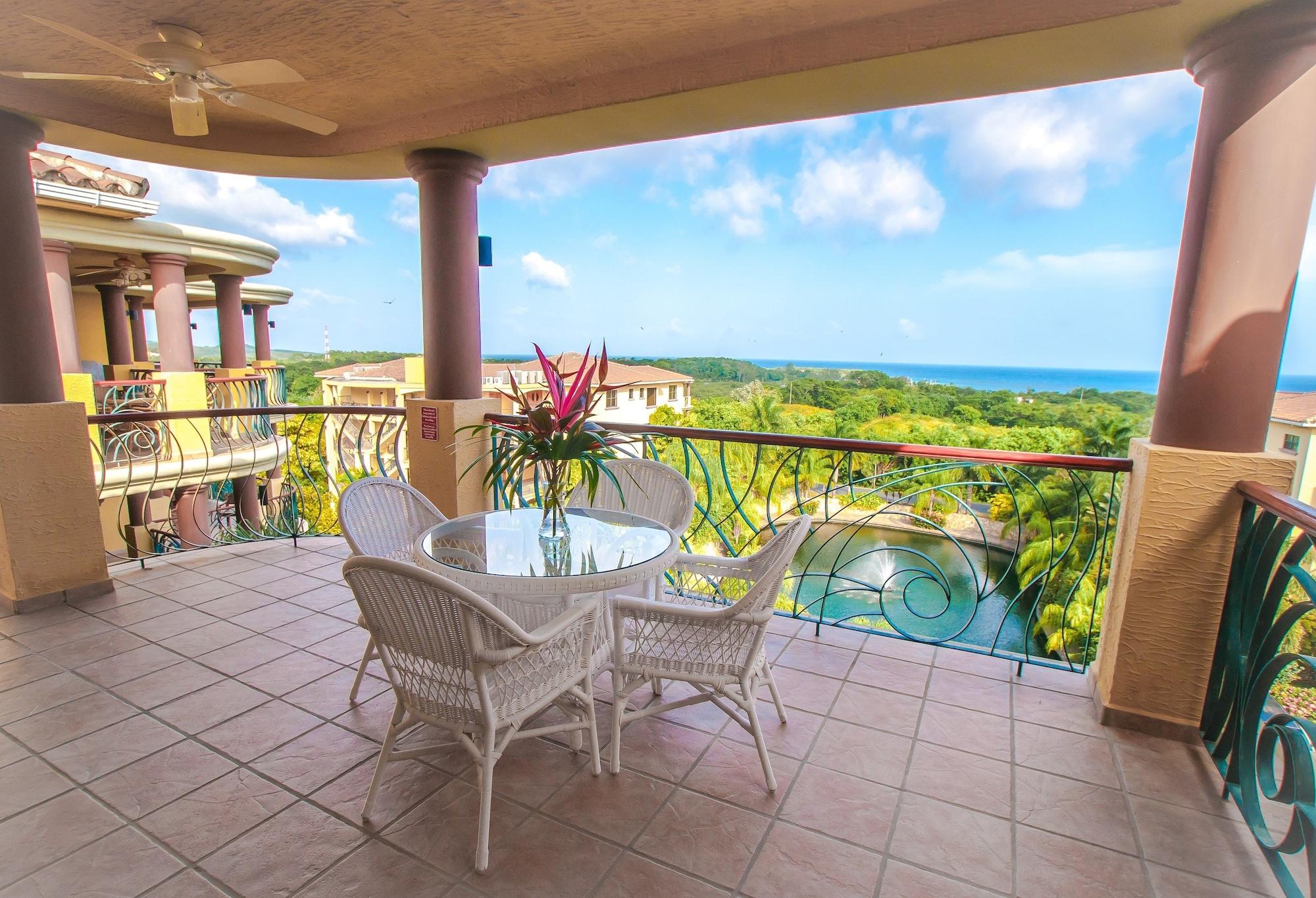 Clarion Suites Roatan At Pineapple Villas French Harbour Екстер'єр фото