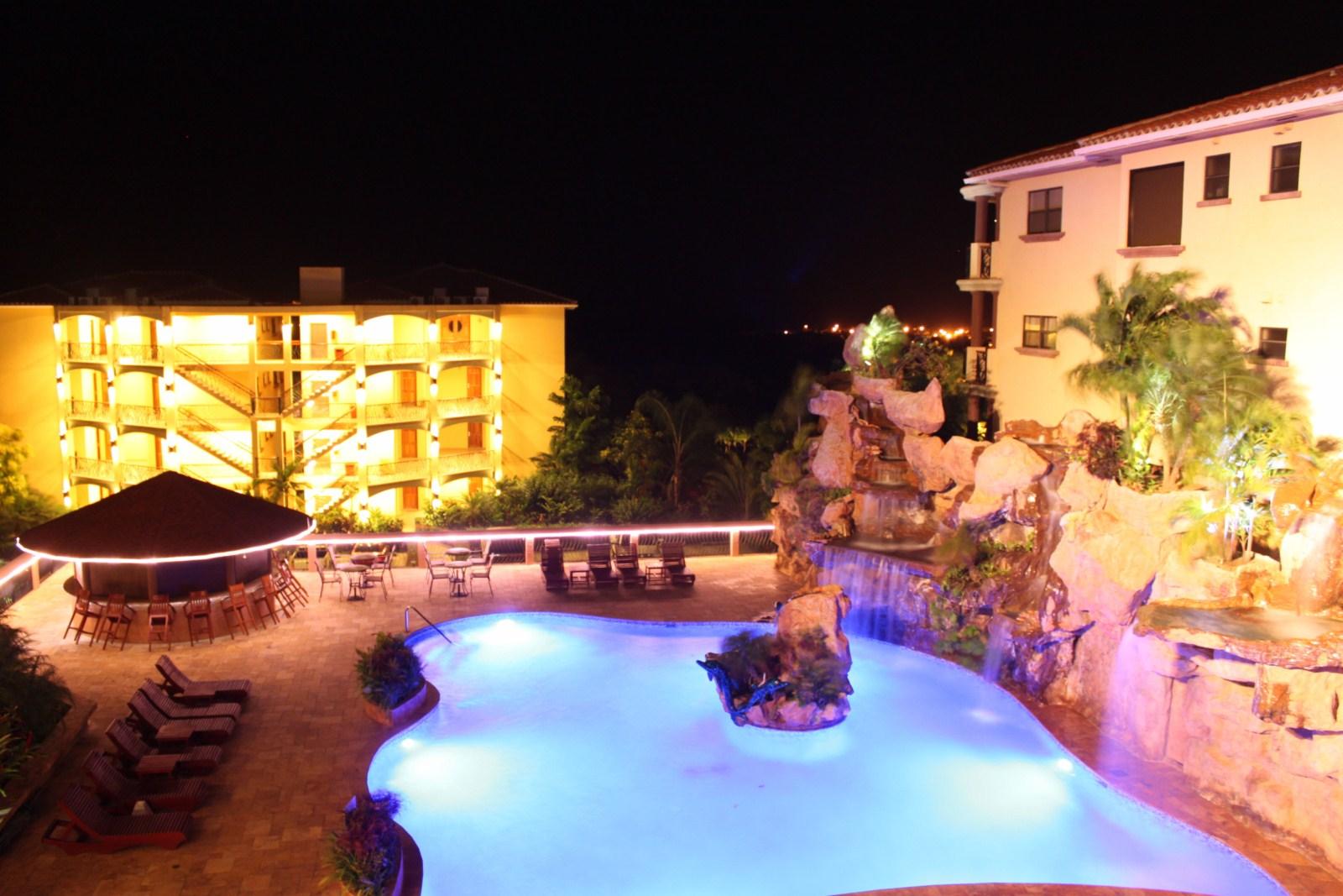 Clarion Suites Roatan At Pineapple Villas French Harbour Екстер'єр фото