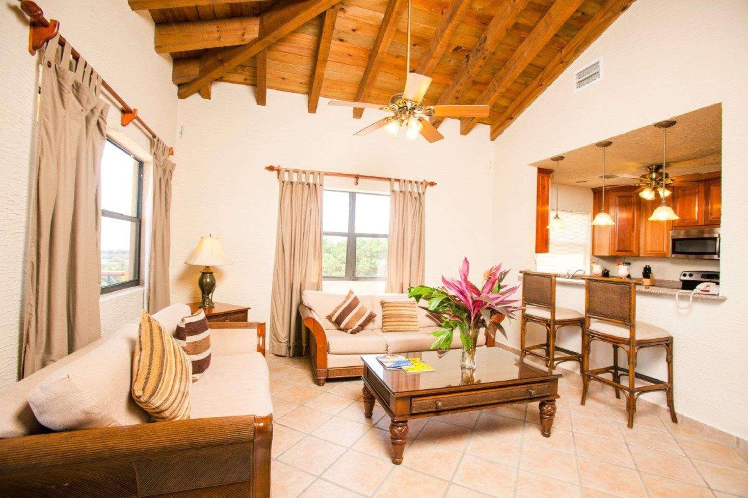 Clarion Suites Roatan At Pineapple Villas French Harbour Екстер'єр фото
