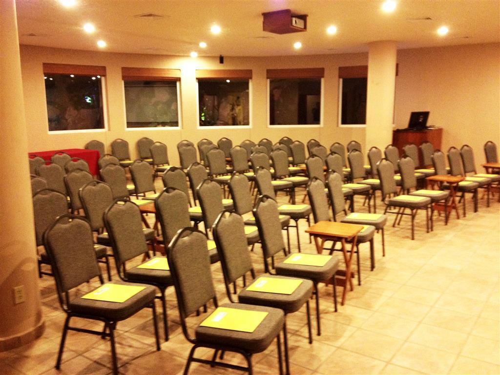 Clarion Suites Roatan At Pineapple Villas French Harbour Екстер'єр фото