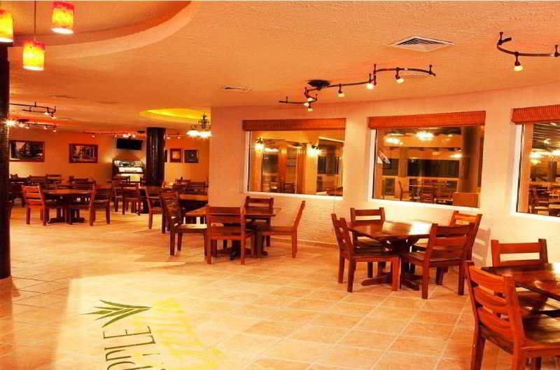 Clarion Suites Roatan At Pineapple Villas French Harbour Екстер'єр фото